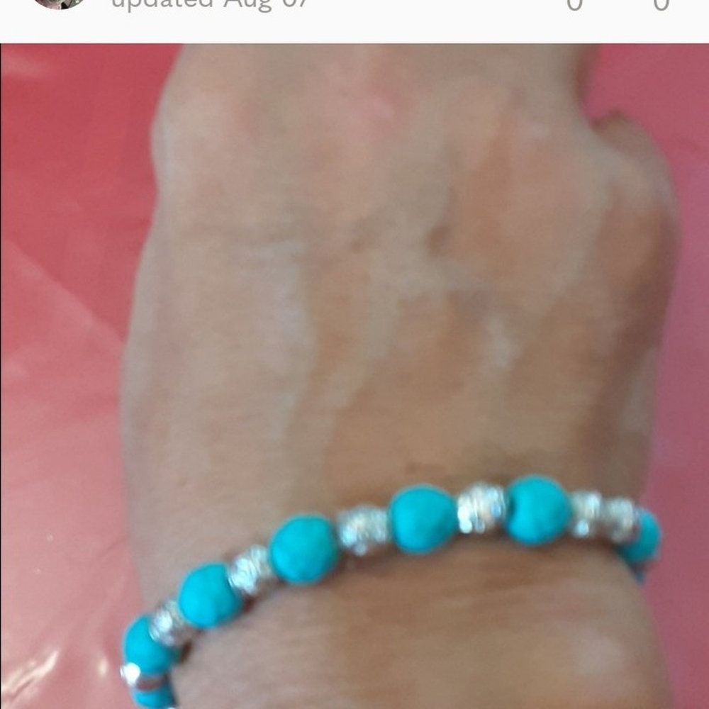 Bracelet turquoise color beads